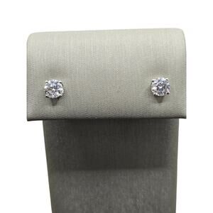 18K White Gold 1.50cttw Diamond Stud Earrings (16138)